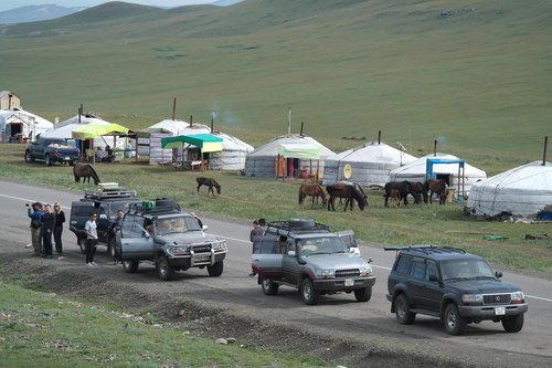 Аялал жуулчлалын бүсийн авто зам дагуу  200 км тутамд үйлчилгээний цогцолбор байгуулна